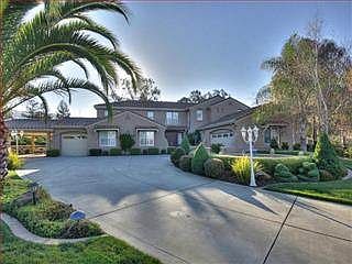 2nd image of 2676 Meadowfield Ln