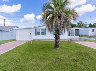 817 Hibiscus Dr, Lady Lake, FL 32159