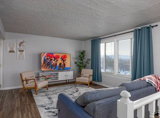 9465 S Streatham Rd #1, Sandy, UT 84070