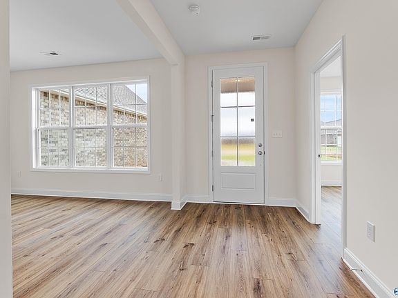 5th image of 108 Creek Park Dr