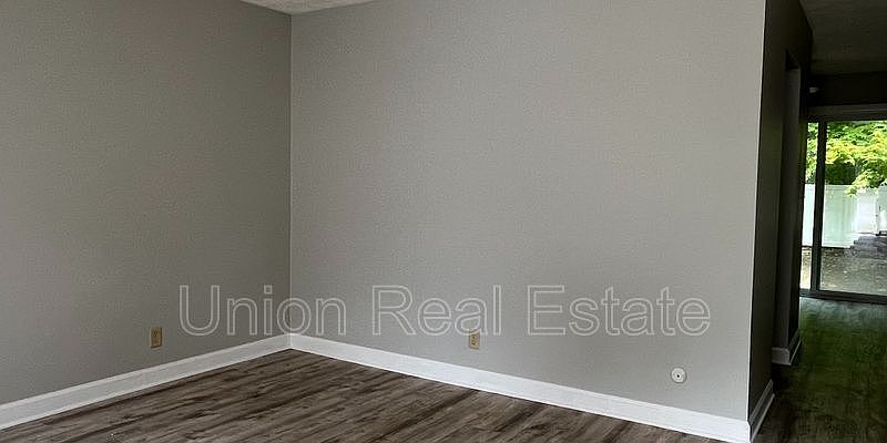 1st image of 103 Forest Ln