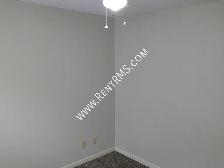 1614 SW College Ave #C — Photo 13