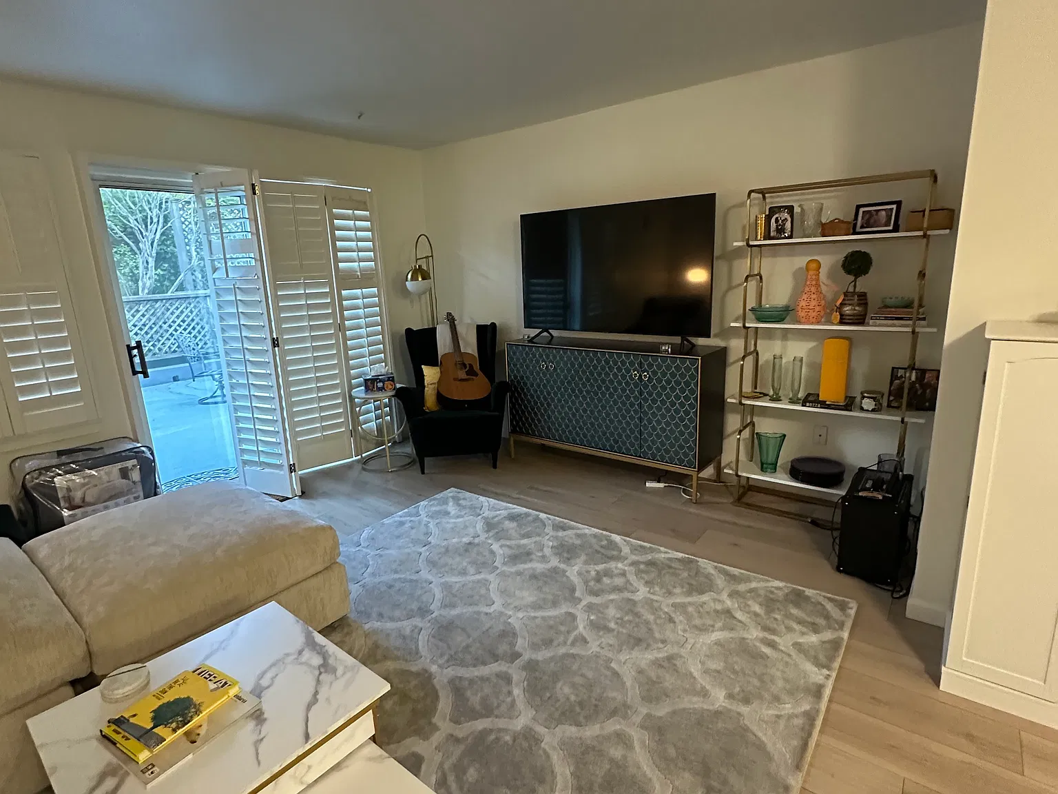2 bed, 1128 sqft, $7,500 — Photo 2