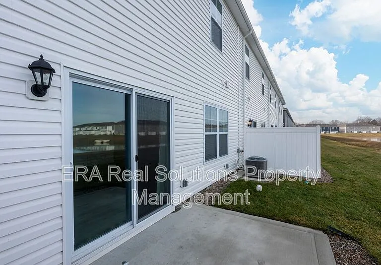 6294 Marinelli Dr S — Photo 35