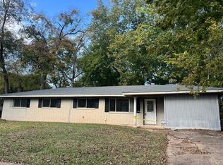 2203 Magnolia Ln, Alexandria, LA 71301