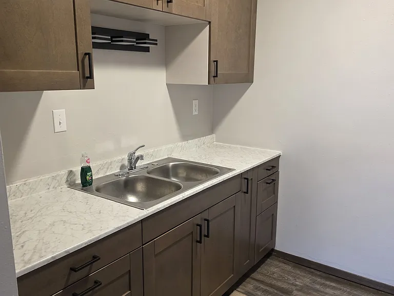 310 E 3rd St #3 — Photo 2