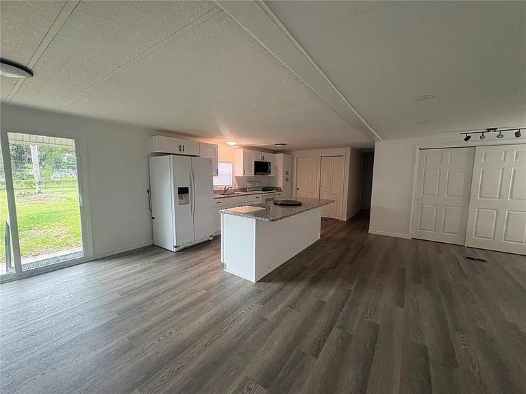 3923 Ward Rd — Photo 9