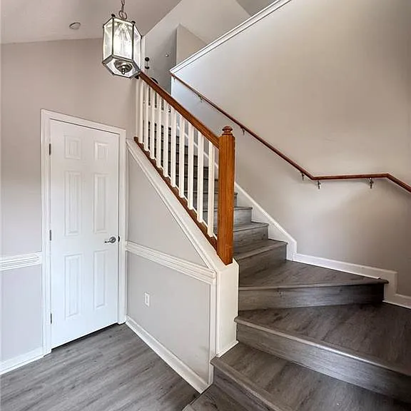 1710 Duntrune Gln — Photo 12