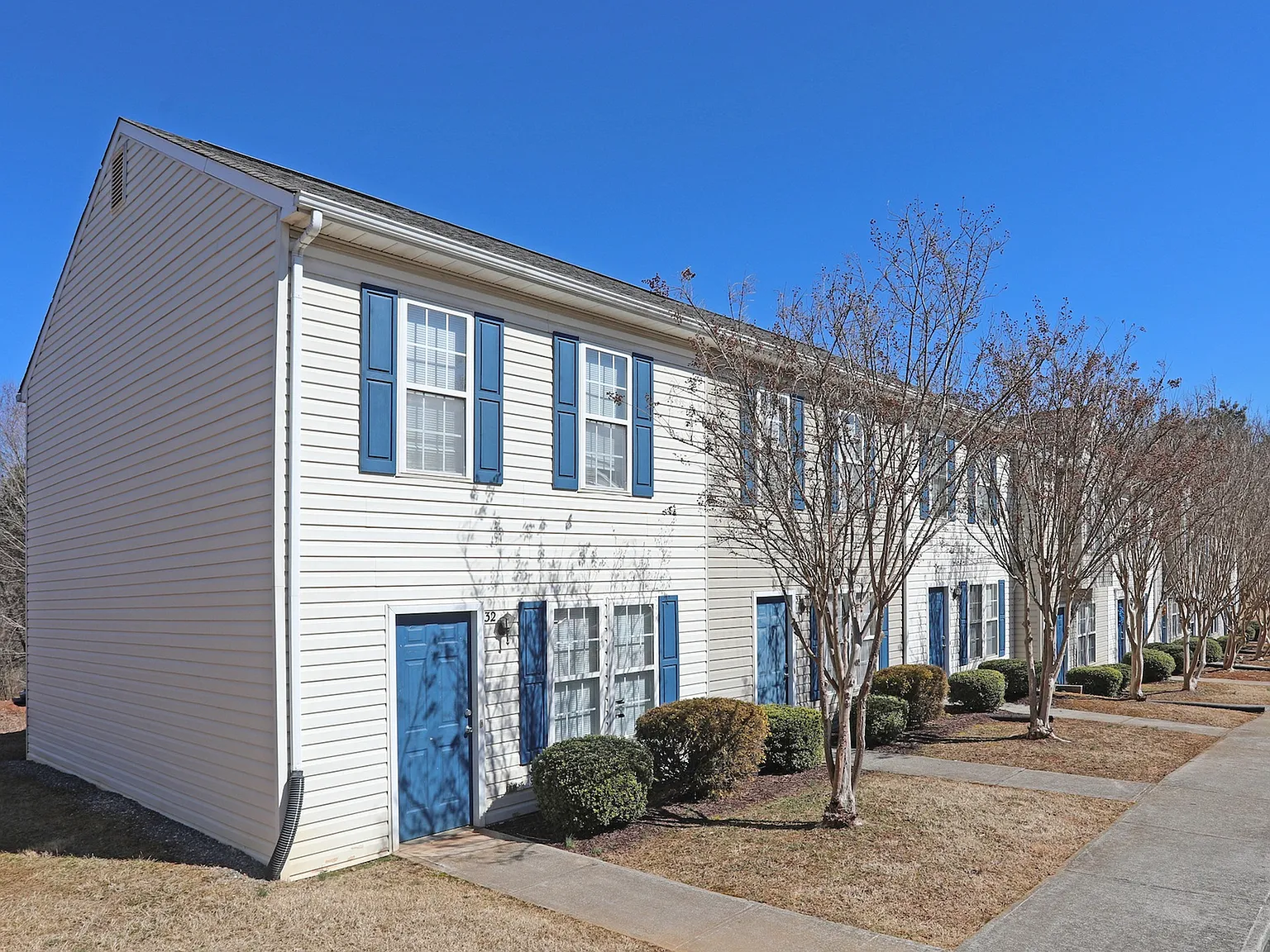 Del Ray Townhomes — Photo 2