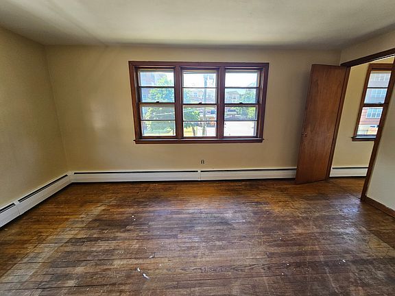 3rd image of 405 Blake St #2A