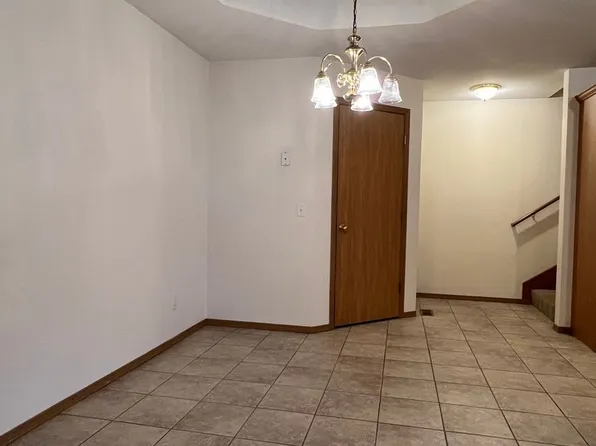 1267 S Pinhook Dr, Nixa, MO 65714