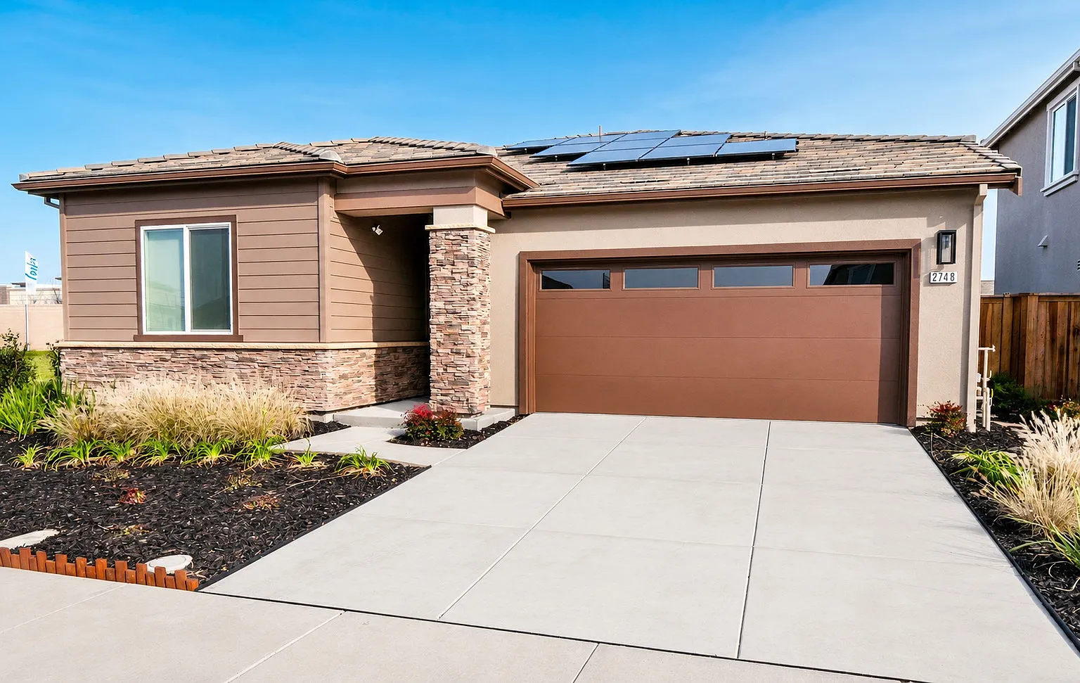 3 bed, 2.5 bath, 2046 sqft, $4,495 — Photo 1