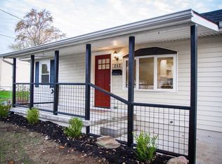 212 E Center St, London, OH 43140
