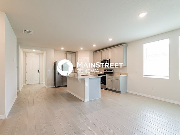 4th image of 1408 Saguaro St