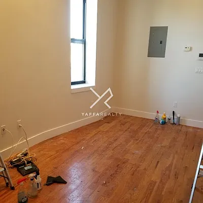 Rented by Yaffa Realty LLC | media 1