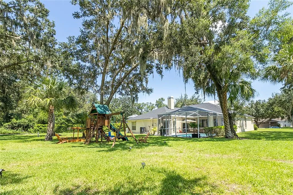 4 bed, 3.0 bath, 2203 sqft, $4,200 — Photo 4