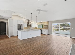 32 Cleveland Ct, Palm Coast, FL 32137