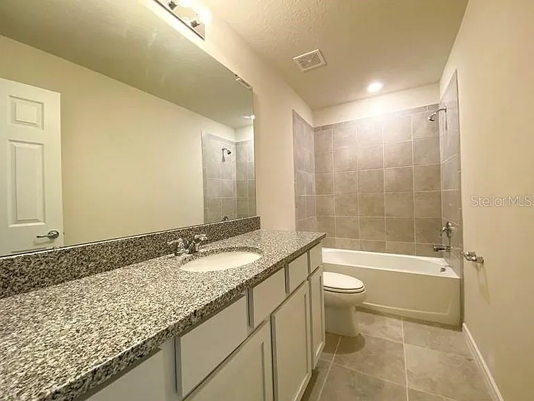 1579 Aspen Ave — Photo 16