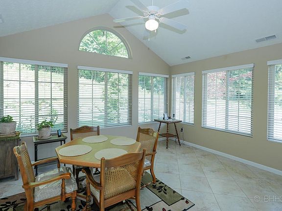 2701 Bluestone Cir-105