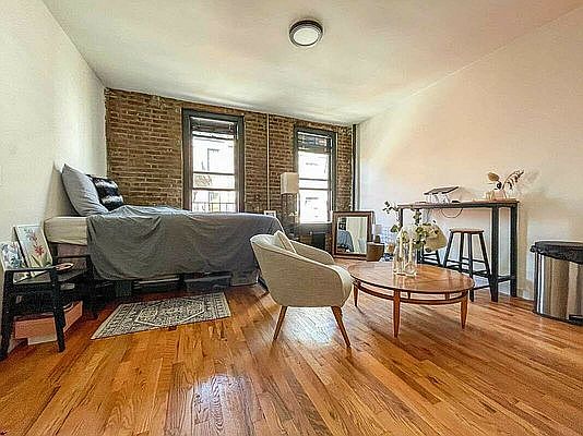 1st image of 166 Suffolk St APT 3A