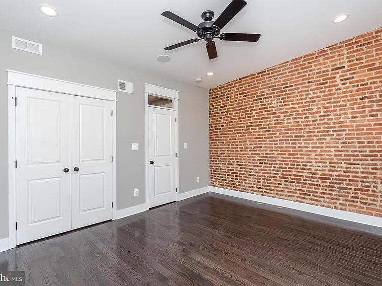 3729 Foster Ave — Photo 20