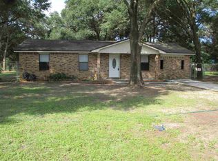 6204 Glenwood Dr, Milton, FL 32583