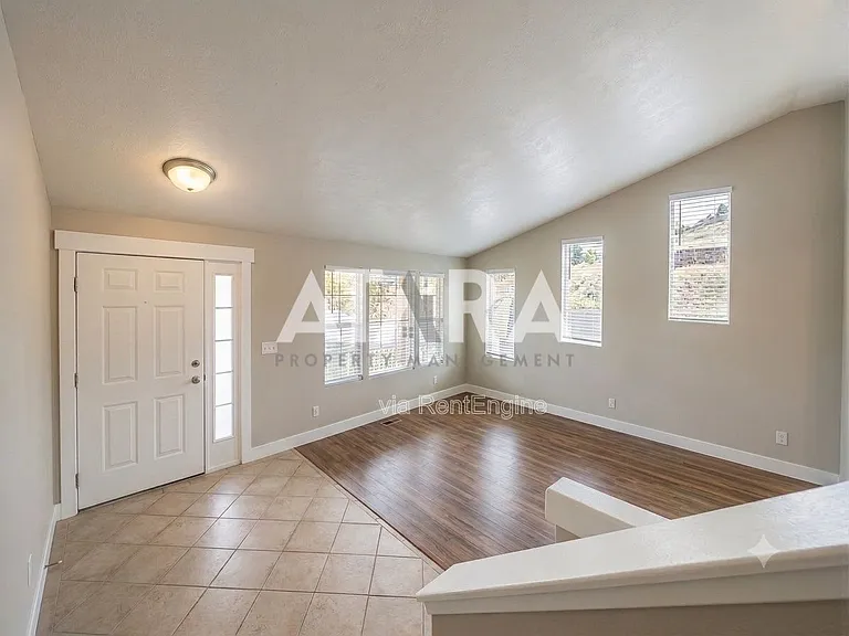 10912 S Poplar Brook Pl — Photo 8