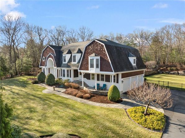 50 Pheasant Dr, East Greenwich, RI 02818