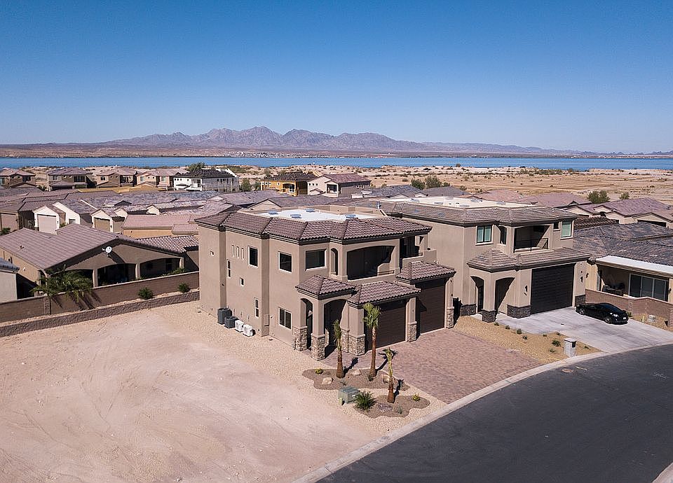 1st image of 652 Island Dr