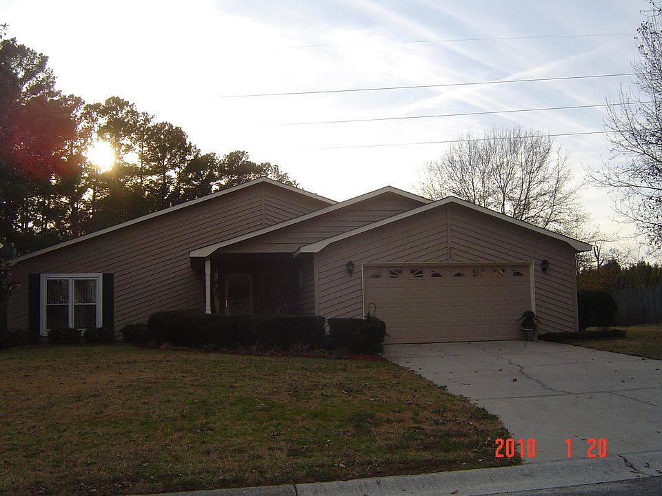 Move-in ready home on large lot