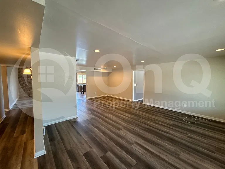 8601 E Calle Bolivar — Photo 12