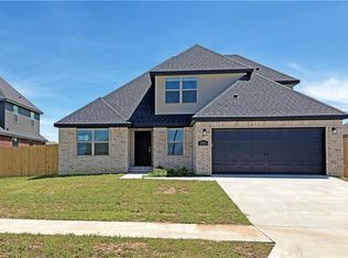 2702 N Bailey St, Siloam Springs, AR 72761