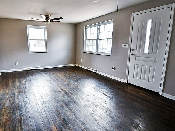 5th image of 844 Carol Dr