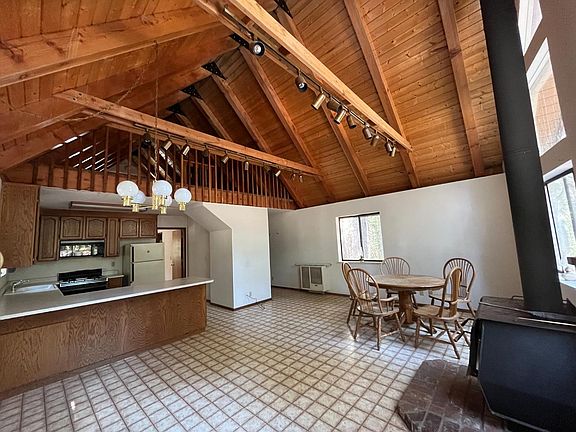 2968 Quincy La Porte Rd, Strawberry Valley, CA 95981 | MLS #223059459 ...