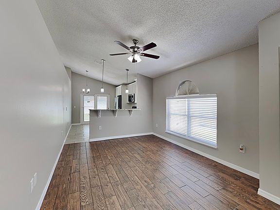3rd image of 6879 Belmar Dr