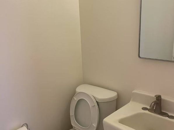 40 Wentworth Pl APT 8