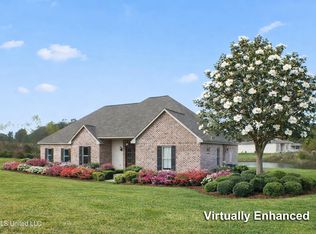 1030 Greenbriar Ln, McComb, MS 39648