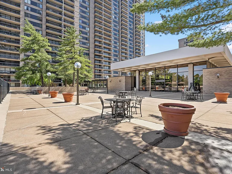 3701 S George Mason Dr #2518N — Photo 33