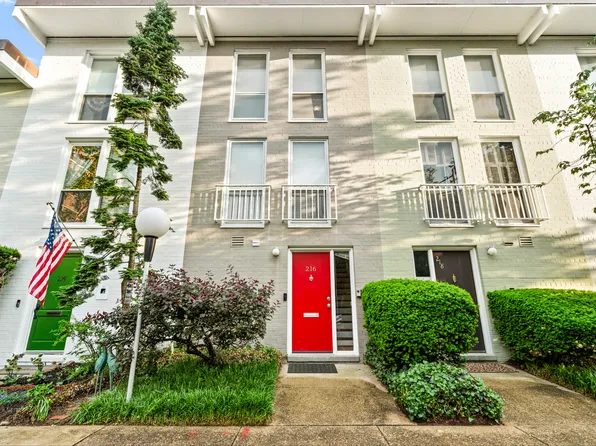 216 G St SW, Washington, DC