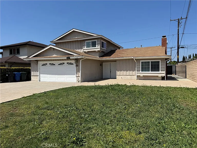 4037 S Ellesford Ave — Photo 2
