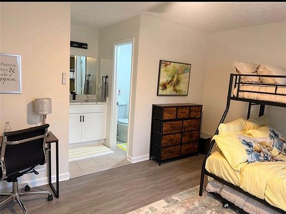 4th image of 5891 Sheldon Ct