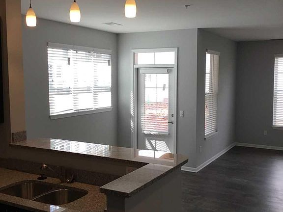 3rd image of 3016 Knapp St NE APT 3H
