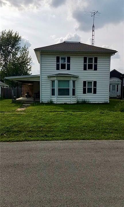 1st image of 216 N Squire St