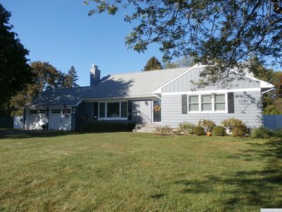 4 Riverledge Rd, Hudson, NY, 12534