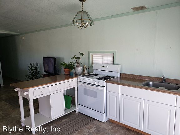 5th image of 13677 E 49th Ln