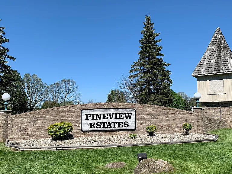 Pineview Estates — Photo 3