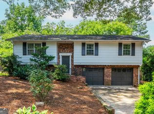 1052 Rabun Dr NW, Lilburn, GA 30047