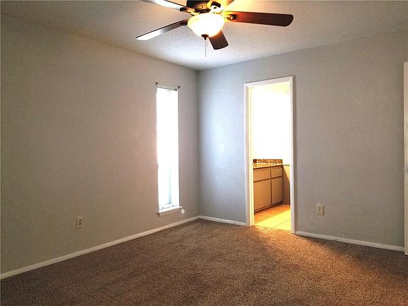 5th image of 129 SW 64th Ter