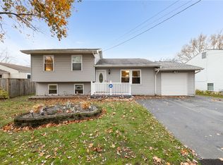 17 Midway Dr, Rochester, NY 14606