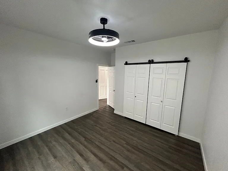 1527 W Orangeburg Ave — Photo 15